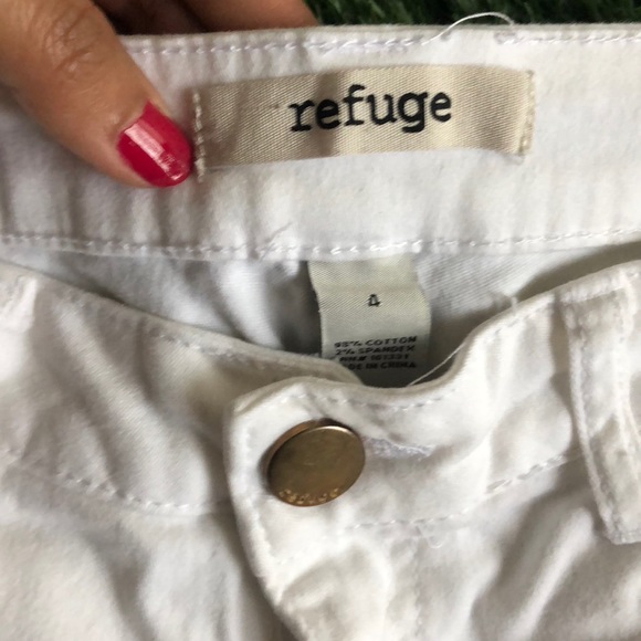 White pants - Picture 3 of 7